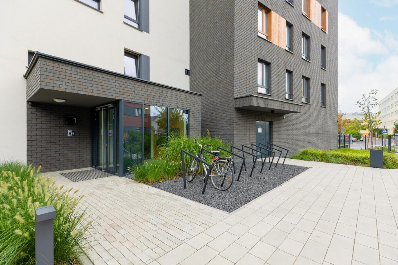 Praga With Parking Podskarbinska By Renters Апартаменти