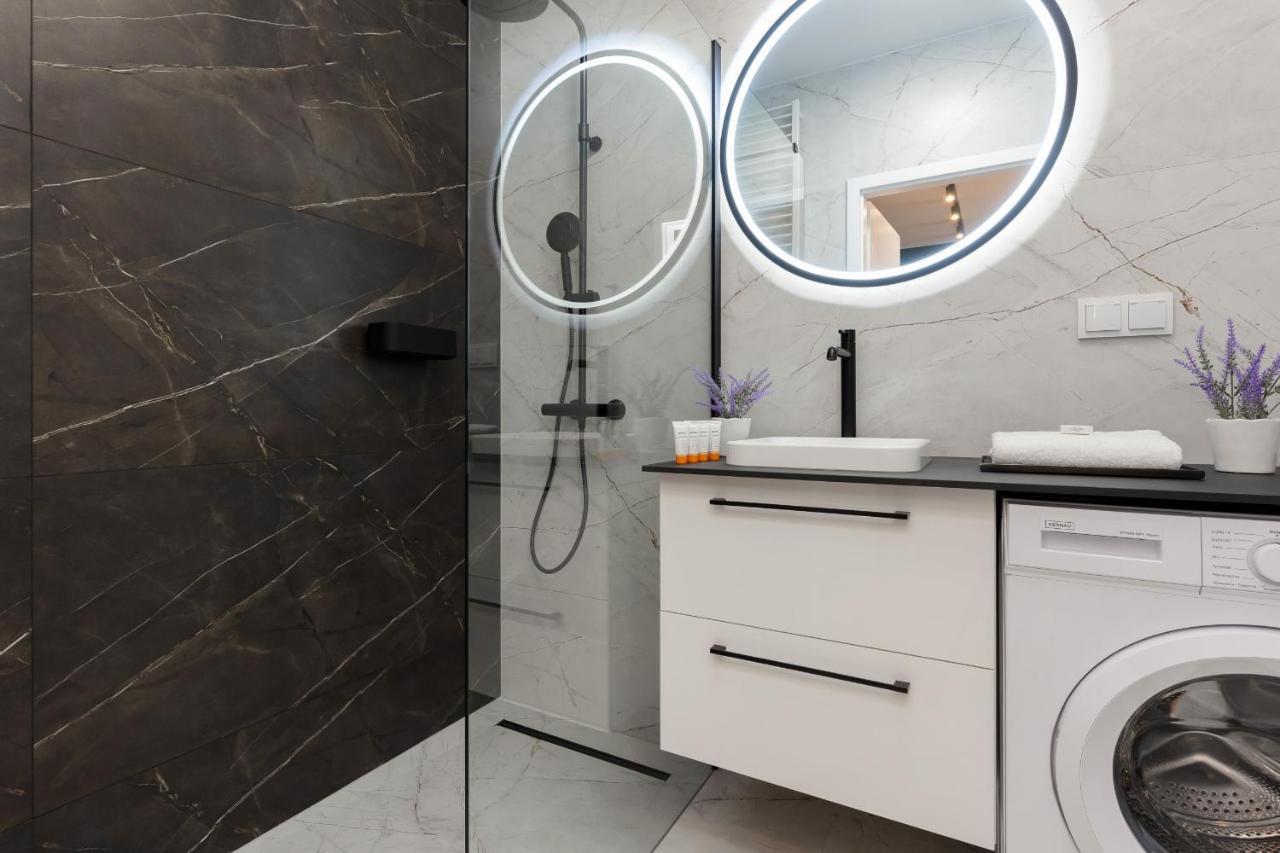 Апартаменти Praga With Parking Podskarbinska By Renters